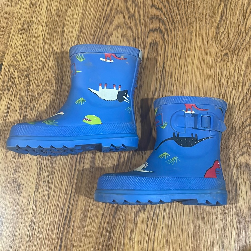 Dinosaur rain boots